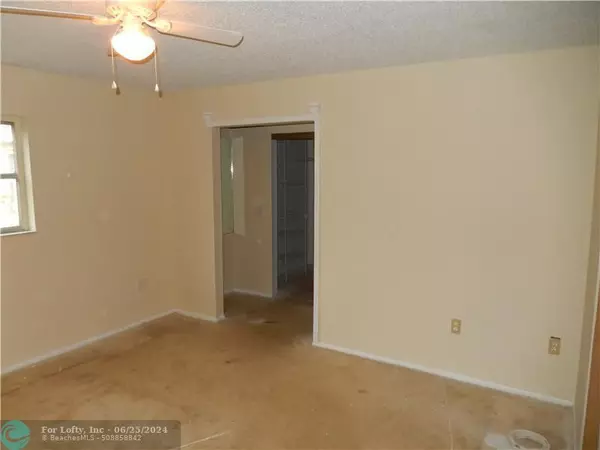 Pembroke Pines, FL 33024,8450 JOHNSON ST