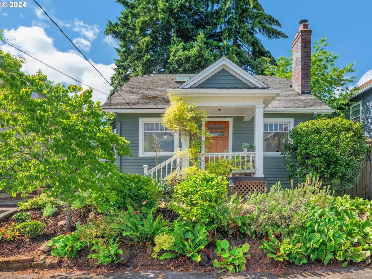 Portland, OR 97211,726 NE ROSELAWN ST