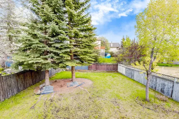 Calgary, AB T3G 3W9,111 ARBOUR LAKE WAY NW