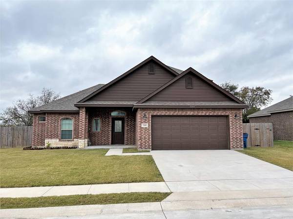 709 Hadley Lane, Valley View, TX 76272