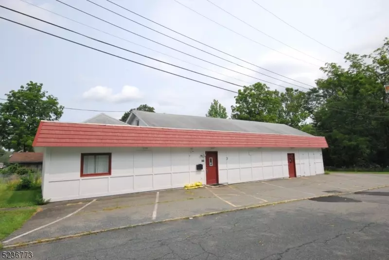 Andover Boro, NJ 07821,1 Maple Street