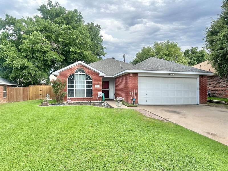 512 Fort Worth Street, Mansfield, TX 76063