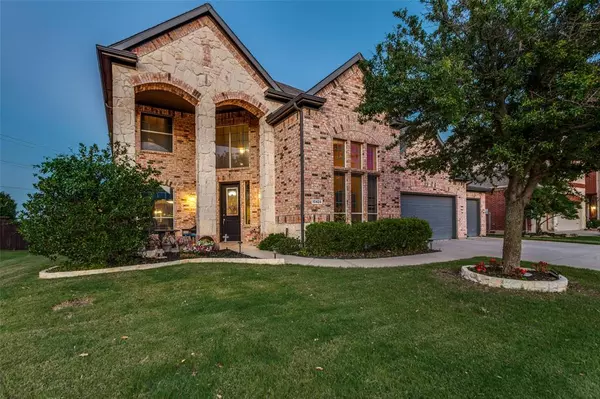 10424 Crowne Pointe Lane, Fort Worth, TX 76244