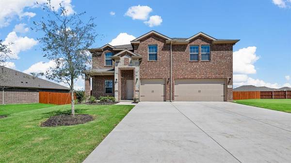 1305 GREENFIELD Drive, Cedar Hill, TX 75104