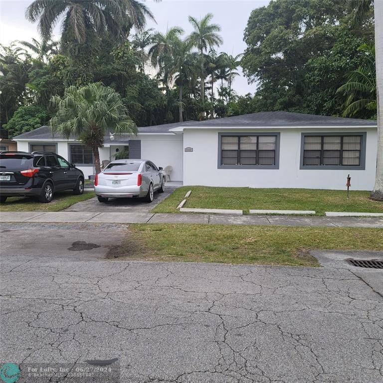 North Miami, FL 33161,14420 NE 3rd Ct