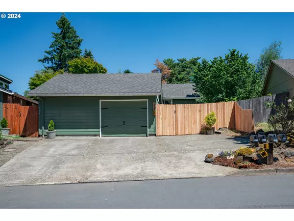 Oregon City, OR 97045,1037 BIRCHWOOD DR