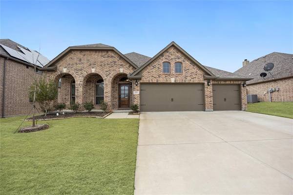 509 Thompson Drive, Van Alstyne, TX 75495