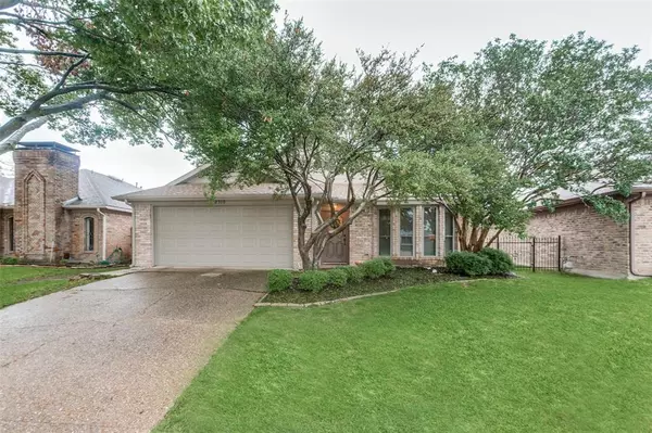 2710 Laurel Oaks Drive, Garland, TX 75044