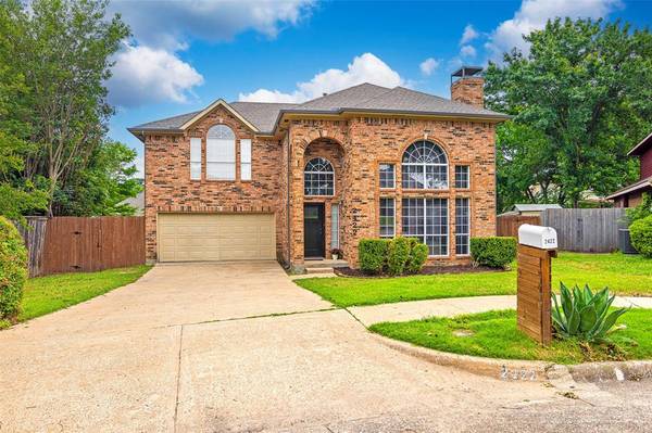 2422 Whispering Cove Circle,  Garland,  TX 75044