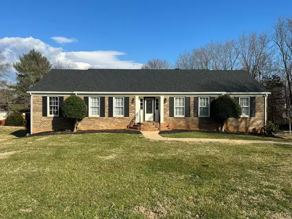 107 Devon PL, Forest, VA 24551