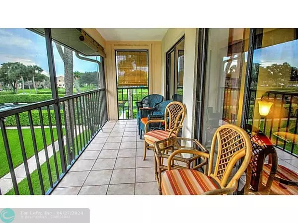 Delray Beach, FL 33484,15492 Lakes Of Delray Blvd  #208