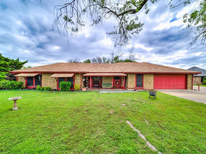 512 Sunflower Street, Red Oak, TX 75154