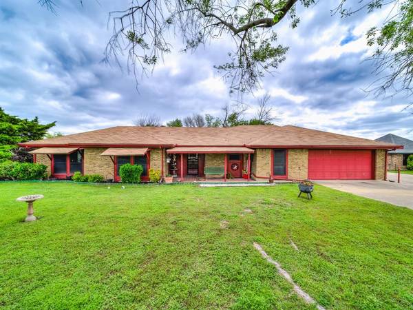 512 Sunflower Street,  Red Oak,  TX 75154