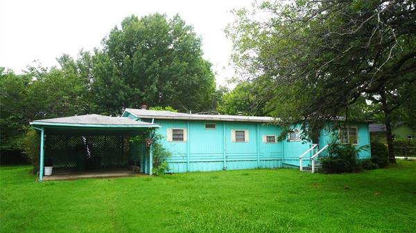 230 Pine Street, Kemp, TX 75143