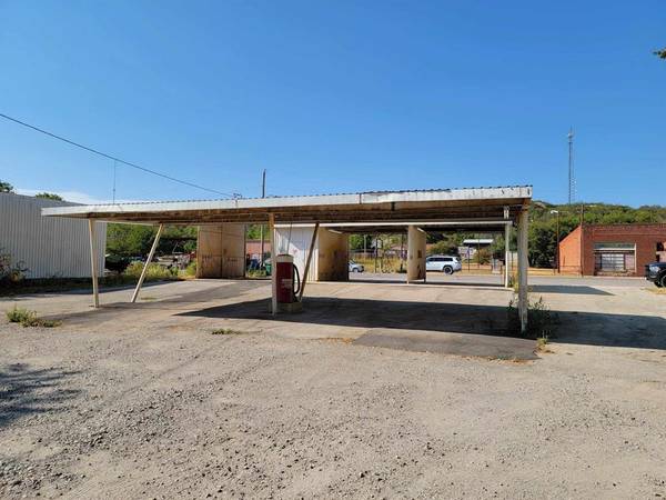 Santa Anna, TX 76878,807 Wallis Avenue