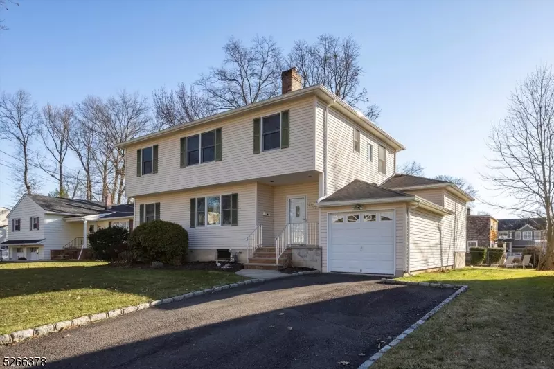 2092 Maple View Ct, Scotch Plains Twp., NJ 07076