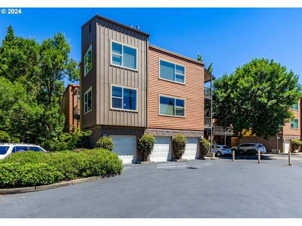 347 RUSTIC PL #14,  Eugene,  OR 97401