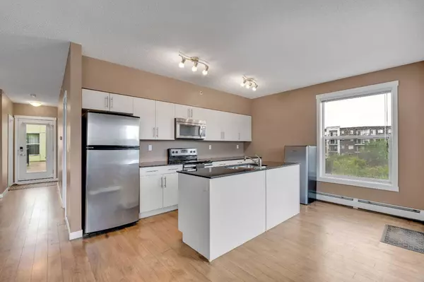 Calgary, AB T2M4Z5,1740 9 ST NW #406