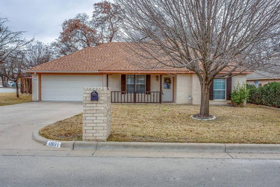 1801 Rayna Drive, Weatherford, TX 76086