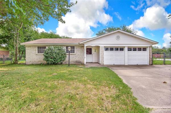 2000 Moline Drive, Haltom City, TX 76117