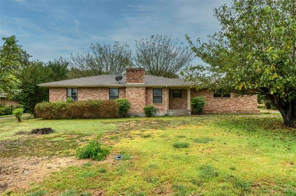 403 W Water, Milford, TX 76670