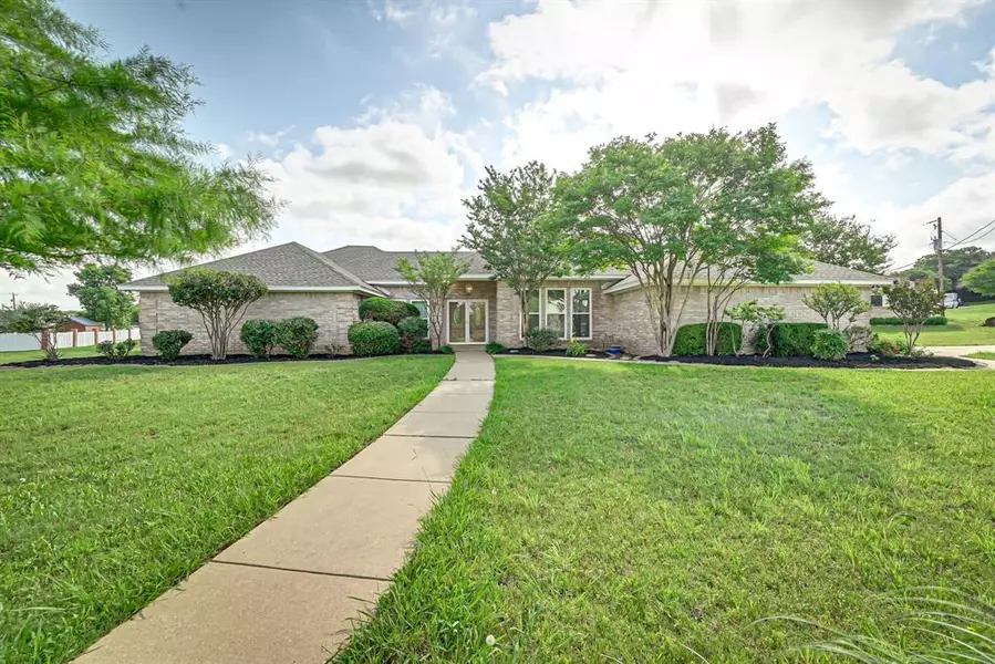 6020 Autumn Hills Drive, Fort Worth, TX 76140