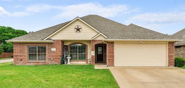 129 Birdsong Lane, Terrell, TX 75160