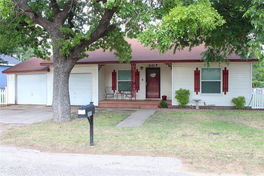 307 Hunt Street, Clyde, TX 79510