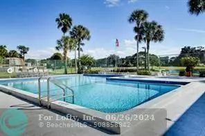 West Palm Beach, FL 33406,4107 Palm Bay Cir  #B