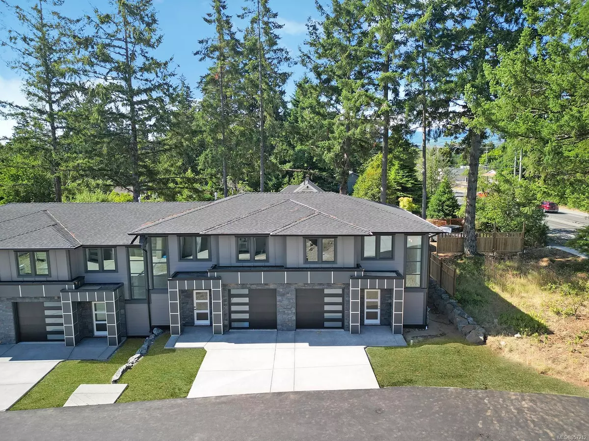 Comox, BC V9M 2A5,468 Anderton Rd #14