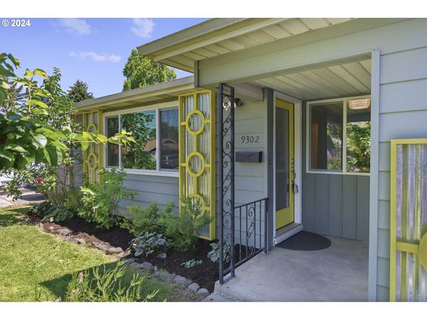 9302 N GILBERT AVE, Portland, OR 97203