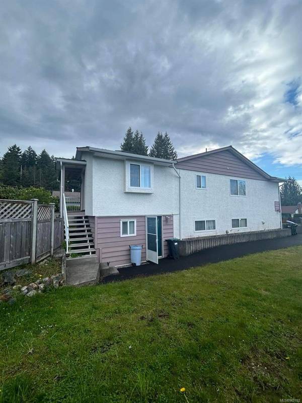 Qualicum Beach, BC V9K 1S1,218 Sixth Ave W