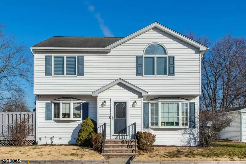 209 Ackerman Pl, Pompton Lakes Boro, NJ 07442