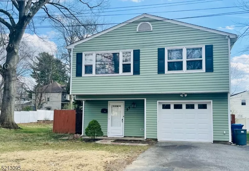 55 White St, Dover Town, NJ 07801