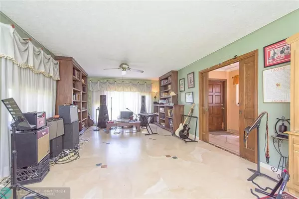 Davie, FL 33330,14000 SW 26th Ct