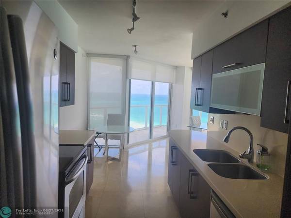 Miami Beach, FL 33141,7330 Ocean Ter  #22-B