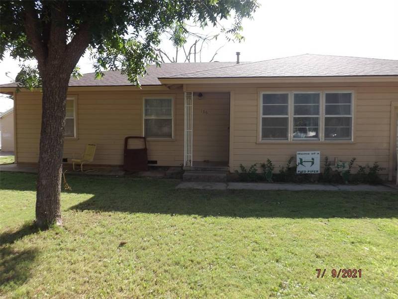 136 NW Avenue F, Hamlin, TX 79520