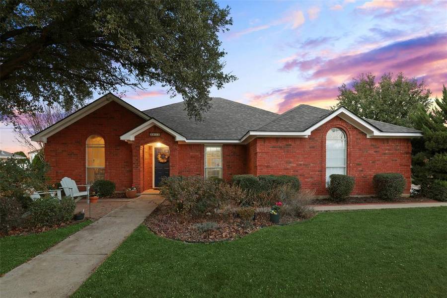 9012 Timber Oaks Drive, Fort Worth, TX 76179