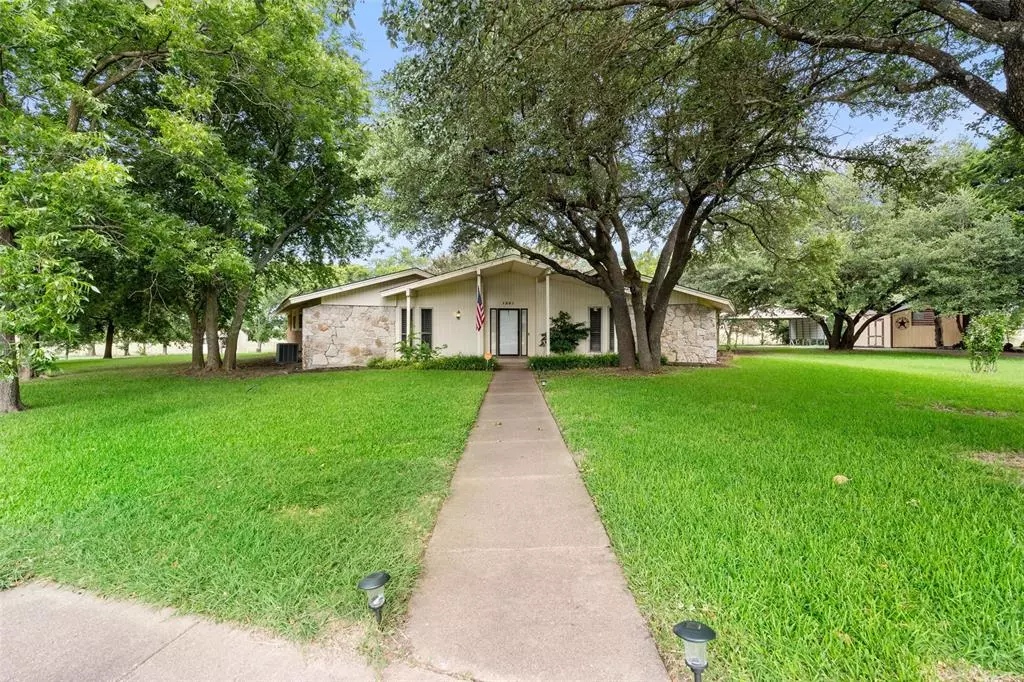 Desoto, TX 75115,1352 W Hulgan Circle