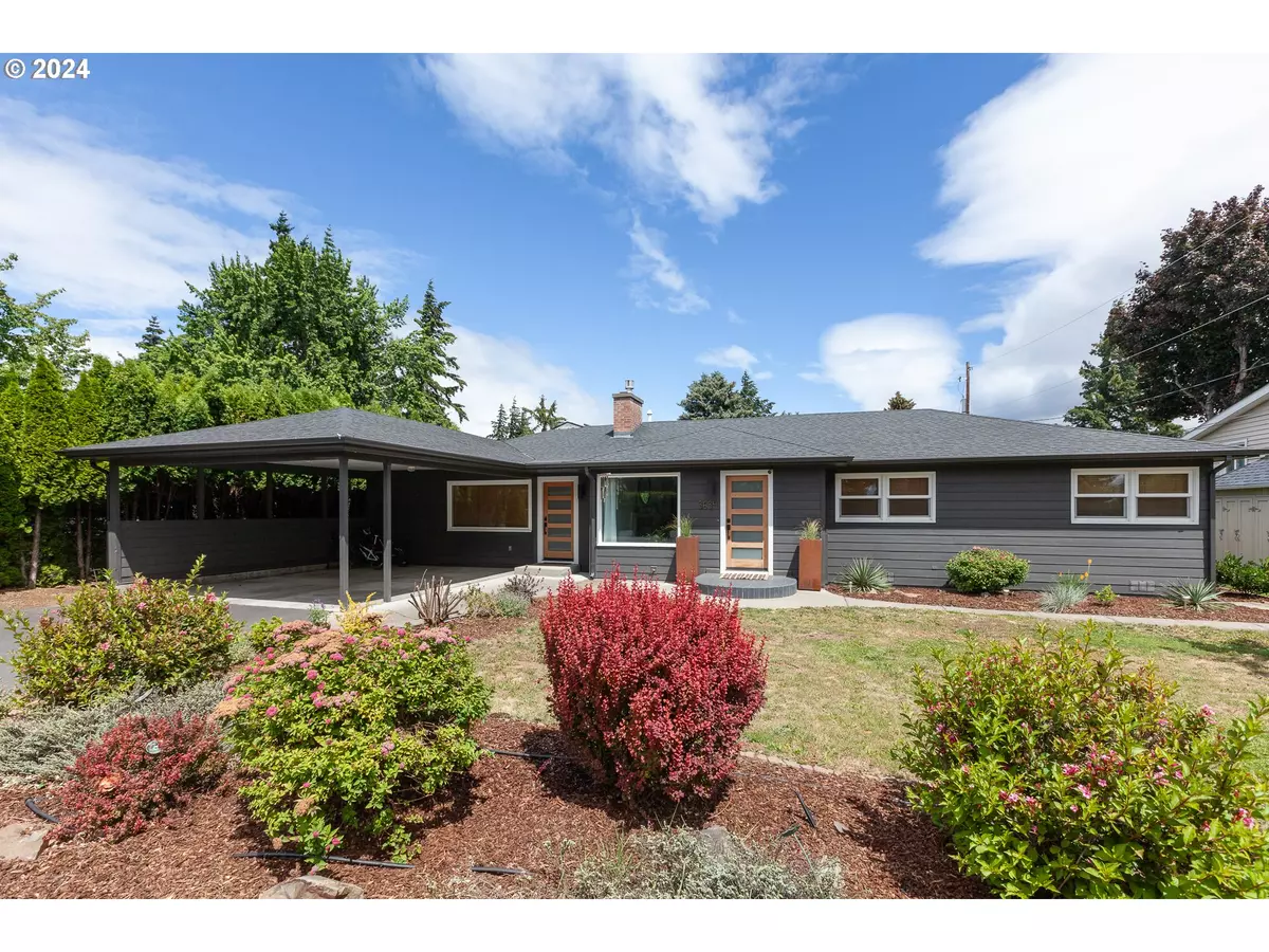 Hood River, OR 97031,3634 Lois DR