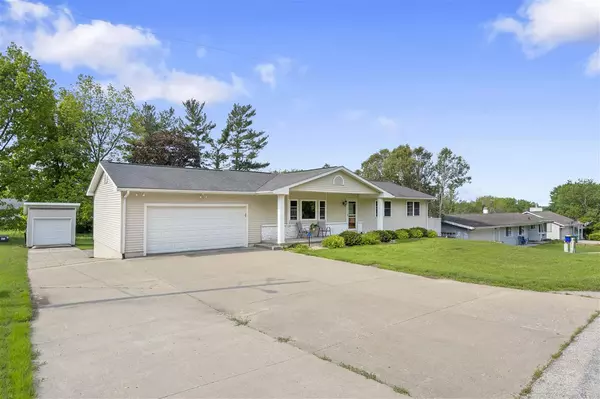 Solon, IA 52333,397 Lake View Dr NE