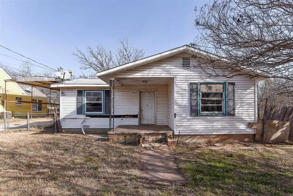 Bowie, TX 76230,711 W Pecan Street