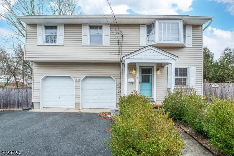 2 Prospect St, Wanaque Boro, NJ 07465