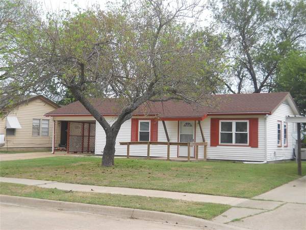 112 Highland Drive, Ennis, TX 75119