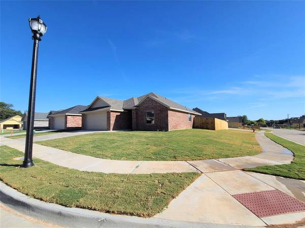 Weatherford, TX 76086,112 Clover Circle