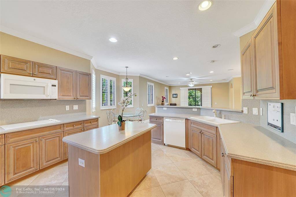 Weston, FL 33332,2669 Center Court Drive  #3-10