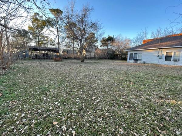 409 N Houston Avenue,  Denison,  TX 75021