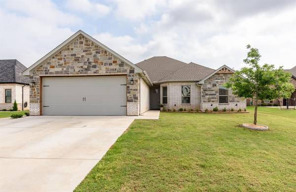 6634 Pinehurst Drive, Granbury, TX 76049