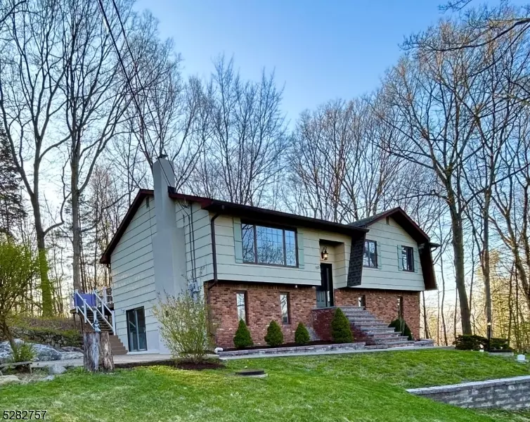 105 Signal Hill Trl, Sparta Twp., NJ 07871