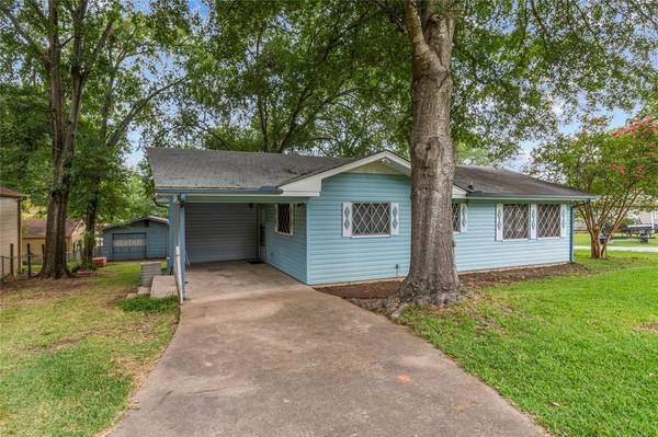 298 Shady Shores Drive,  Mabank,  TX 75156